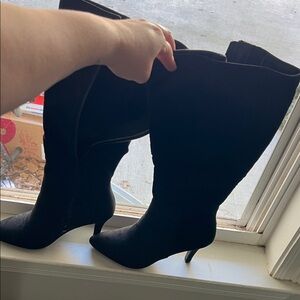 Chic Black Heeled Boots for Women